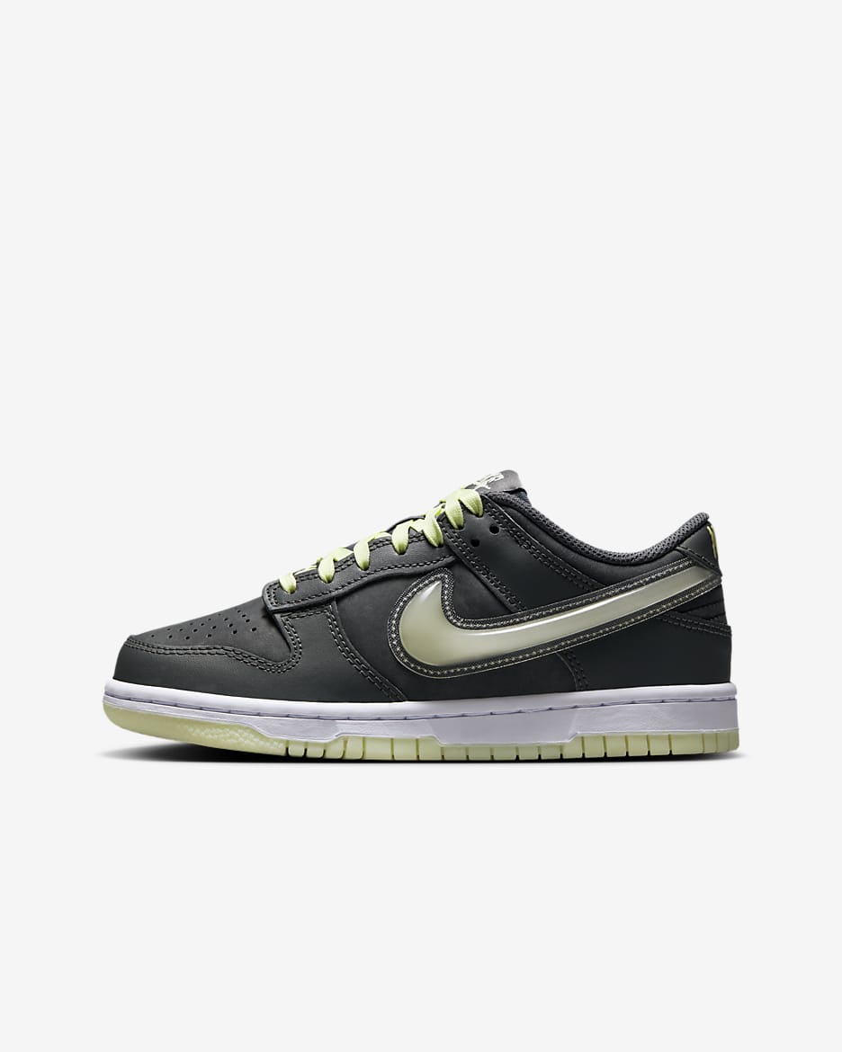 Nike sb dunks kids hotsell